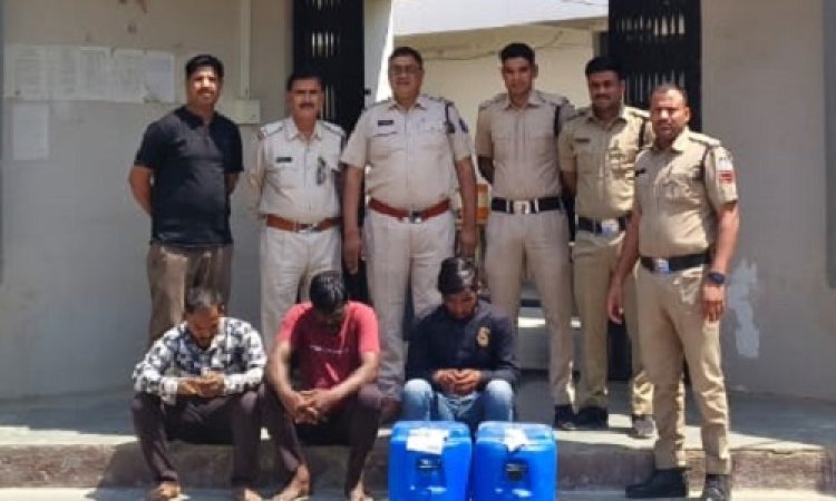 BIG NEWS : कैनों में भरा अवैध नशा, और यहां किसी का इंतजार करता युवक, सूचना पर मनासा पुलिस ने दी दबिश, फिर पकड़ाया आरोपी रविन्द्र, क्या है पूरा मामला...! पढ़े खबर