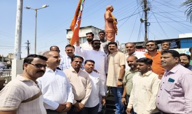 BIG NEWS : मनासा में भाजपा ने धूमधाम से मनाया स्थापना दिवस, पार्टी की विचार धारा और सेवा के संकल्प को दोहराया, पढ़े खबर