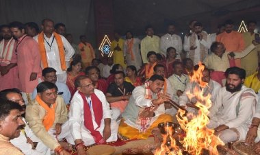 BIG NEWS : मंदसौर पहुंचे मुख्यमंत्री, सोमयज्ञ में शामिल होकर दी आहुति, सीएम डॉ. मोहन यादव बोले- सनातन संस्कृति को समझ रही है पूरी दुनिया, कर दी ये बड़ी घोषणा, पढ़े खबर