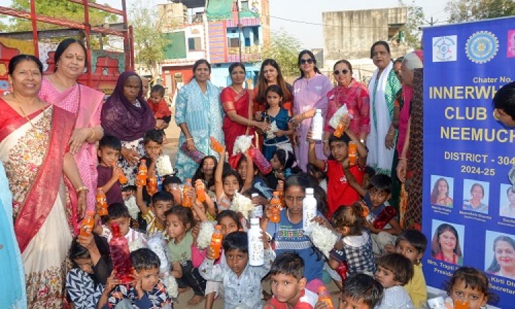 NEWS : इनरव्हील ने किया सेवा प्रकल्प, टीम पहुंची निर्धन बस्ती, चप्पल और वॉटर बॉटल सहित ये सामग्री की वितरित, पढ़े खबर