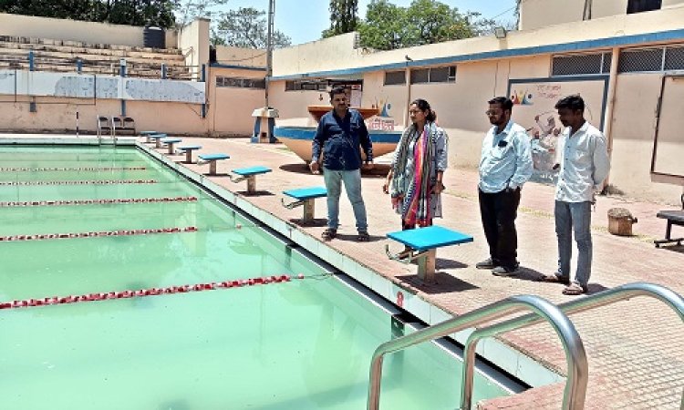 NEWS : तैराकी के लिए नीमच का स्विमिंग पुल हुआ शुरू, नगर पालिका अध्यक्ष स्वाति चौपड़ा ने किया निरिक्षण, व्यवस्थाओं का लिया जायजा, जाने कितना होगा प्रतिमाह शुल्क, पढ़े खबर