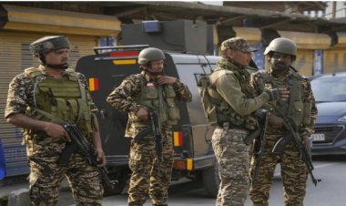 BIG UPDATE : पाक का 26 जगहों पर अटैक, इंडिया ने तबाह किए पाकिस्तानी एयर बेस, यहां सुनाई दी धमाकों की आवाज, गृह मंत्रालय ने लिया बड़ा फैसला, पढ़ें ऑपरेशन सिंदूर से जुड़े लेटेस्ट अपडेट्स