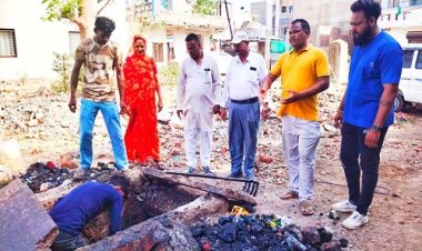 BIG NEWS : बारिश के पहले अलर्ट हुई नगर पालिका, नीमच के इन वार्डो में चलाया अभियान, की बड़े नालों व चैंबरों की ताबड़तोड़ साफ-सफाई, पढ़े खबर