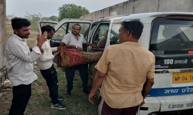 BIG BREAKING : महू-नीमच हाईवे पर भीषण सड़क हादसा, पिकअप ने बाइक सवार को मारी टक्कर, मल्हारगढ़ के जाकिर की दर्दनाक मौत, पुलिस जुटी जांच में, पढ़े खबर