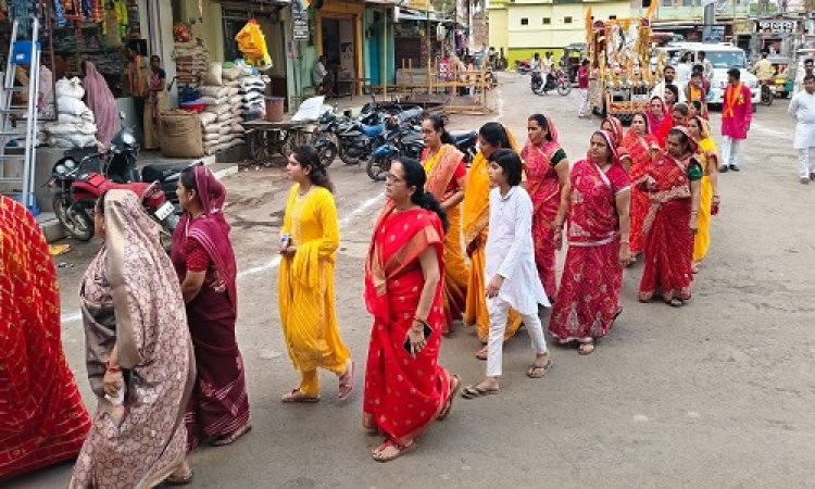 NEWS : नगर में गूंजा जय-जय परशुराम, रामपुरा में निकला भव्य चल समारोह, महिलाओं-पुरुषों ने पेश की एकता की मिसाल, ब्राह्मण समाज ने कुछ यूं मनाई अपने आराध्य देव की जयंती, पढ़े खबर