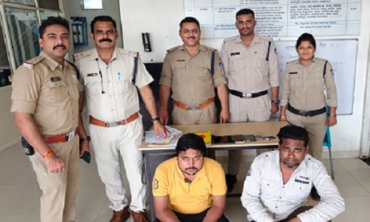 BIG NEWS : नीमच में IPL क्रिकेट पर बड़ा दांव, सूचना पर खाकी ने दी दबिश, मौके से मोबाइल और नगदी जप्त, यादव मंडी का कपील और अनिल भी गिरफ्तार, अब विकास नगर के आशीष सहित इसकी तलाश, पढ़े सिटी पुलिस और सायबर सेल की सयुक्त कार्यवाही से जुड़ी ये खबर