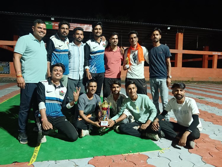 NEWS : मनासा में एनपीएल क्रिकेट लीग का आयोजन, खिलाड़ियों ने दिखाया दम-खम, इस टीम ने जीता फायनल मैच, तो ये रहीं उपविजेता, पढ़े खबर