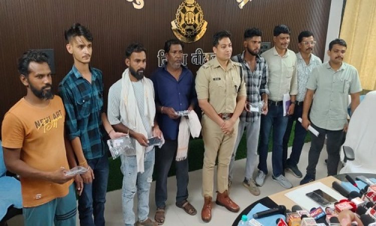 BIG NEWS : सायबर सेल नीमच की प्रभावी कार्यवाही, फ्रॉड संबंधी शिकायतों का निराकरण, वापस कराई राशि, तो गुम हुए मोबाइल भी लौटाएं, एसपी अंकित जायसवाल ने की प्रेसवार्ता, पढ़े खबर