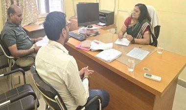 BIG NEWS : ADM लक्ष्मी गामड़ पहुंची जीरन तहसील, तो कार्यालय में मची अफरा-तफरी, फिर निरीक्षण के साथ खंगाले राजस्व के प्रकरण, और दिए ये निर्देश, पढ़े खबर