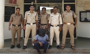 BIG NEWS : राजस्थान पुलिस को चकमा देकर भागा आरोपी, दुधाखेड़ी माताजी को बनाया ठिकाना, सूचना मिलते ही भानपुरा पुलिस ने की घेराबंदी, फिर धारा गया जावद क्षेत्र का गोपाल, पढ़े खबर