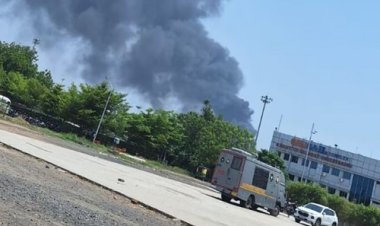 BIG NEWS : अहमदाबाद से बड़ी खबर, एअर इंडिया का प्लेन टेक ऑफ के तुरंत बाद हुआ क्रैश, लंदन जा रहा था विमान, मची अफरा-तफरी, दमकल की कई गाड़ियां मौके पर, देखें रिपोर्ट