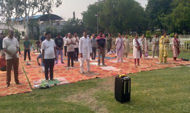 NEWS : नीमच में यहां दो दिवसीय ध्यान योग शिविर का शुभारंभ, इन्होंने दिया मार्गदर्शन, महावीर दीपेश जैन बोले- मन होता है शांत, पढ़े खबर