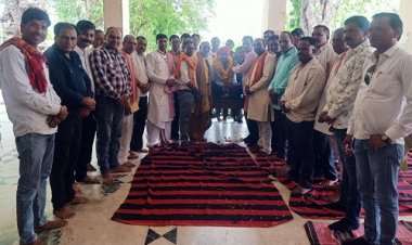 NEWS : वैष्णव बैरागी समाज निस्वार्थ सेवा संस्थान की जिला कार्यकारिणी का गठन, नरेंद्र रामावत नीमच जिलाध्यक्ष नियुक्त, तो इन्हें भी मिली बड़ी जिम्मेदारी, पढ़े खबर