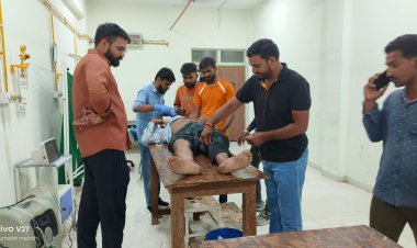 BIG NEWS : मनासा क्षेत्र का खजूरी खिमपुरा रोड,सड़क किनारे घायल व्यक्ति,मोके पर लोग जमा,पर सभी बने तमाशबीन,फिर इन दो युवाओ ने दिखाया होंसला,और यु पहुंचाया अस्पताल,अब हो रही सराहना,पढ़े ये खबर