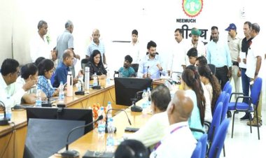 BIG NEWS : जनसुनवाई में पहुंची अवैध कब्जा करने और धमकाने वालों की शिकायत, तो जिला कलेक्टर ने लिया बड़ा एक्शन, अधिकारियों को दिए ये निर्देश, बारी-बारी से 150 से ज्यादा पीड़ितों की कुछ यूं सुनी समस्‍याएं, पढ़े खबर