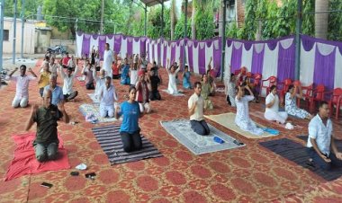 NEWS : 11वां अंतर्राष्ट्रीय योग दिवस, स्वस्थ जीवन की और आरोग्य भारती का बड़ा कदम, विभिन्न स्थानों पर कई कार्यक्रम संपन्न, सैकड़ों लोगों ने किया योगाभ्यास, पढ़े खबर