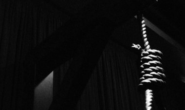 BIG BREAKING : युवक ने देर रात उठाया ये खौफनाक कदम, सुबह होते ही परिवार में मची चीख-पुकार, धमेन्द्र की अकाल मौत से इस गांव में फैली सनसनी, अब मनासा पुलिस जुटी जांच में, पढ़े खबर