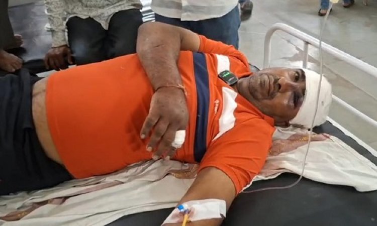 OMG ! टीआई बनकर भाई-बहन का अपहरण...! दूसरे गांव ले जाकर कमरे में किया बंद, रातभर बेरहमी से पीटा, घायलों का जिला अस्पताल में चल रहा उपचार, अब इन पर FIR दर्ज, ये घटना मल्हारगढ़ थाना क्षेत्र की, पढ़े खबर