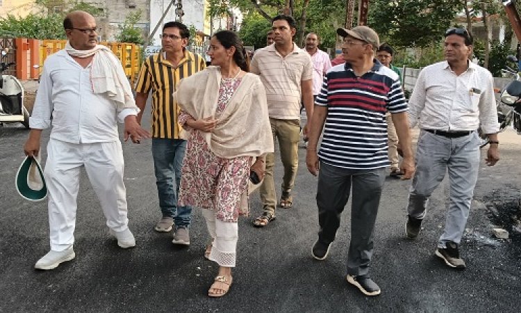 BIG NEWS : नीमच के इस वार्ड के रहवासियों को मिली चमचमाती सड़क की सौगात, निर्माण के साथ मार्ग का हुआ चौड़ीकरण, नपाध्यक्ष चौपड़ा ने किया निरीक्षण, फिर पुलियां को लेकर दिए ये निर्देश, पढ़े खबर