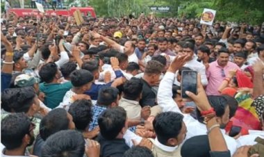 BIG REPORT : मंदसौर में करणी सेना का हल्लाबोल, एसपी कार्यालय के बाहर प्रदर्शन, और जमकर नारेबाजी भी, पुलिस ने इस तरह काबू किए हालात, मामला जीवन सिंह शेरपुर पर FIR का, पढ़े खबर