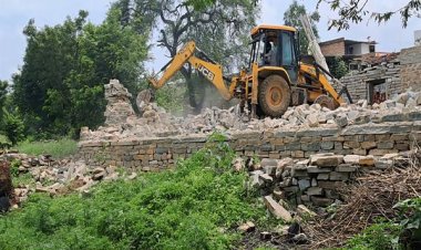 BIG NEWS : जनसुनवाई में शिकायत के बाद प्रशासन का बड़ा एक्शन, इन दो गावों में पहुंची राजस्‍व टीम, फिर ताबड़तोड़ कार्यवाही, शासकीय जमीनों को कराया अतिक्रमण से मुक्‍त, पढ़े खबर