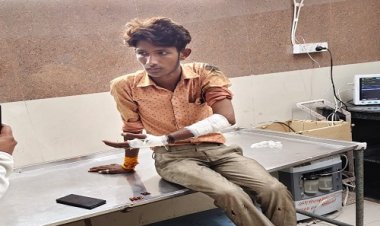 NEWS : सामने आया बेजुबान पशु, तो असंतुलित होकर गिरा बाइक सवार, घायल अवस्था में पहुंचाया अस्पताल, डॉक्टरों ने किया उचित उपचार, पढ़े खबर