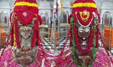 NEWS : सावन मास का पहला सोमवार, पशुपतिनाथ में उमड़ा भक्तों का सैलाब, मंदिर परिसर में लगी लंबी कतार, श्रद्धालुओं ने कुछ यूं की पूजा-अर्चना, पढ़े खबर
