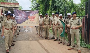 BIG NEWS : नशे से दूरी है जरुरी, मंदसौर में इस अभियान की भव्य शुरवात, SP अभिषेक आनंद ने दिखाई हरी झंडी, तो शहर में रैली हुई रवाना, जनता को दिया ये बड़ा संदेश, आमजन से अपील भी, पढ़े खबर