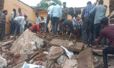 BIG NEWS : झालावाड़ के इस गांव में दर्दनाक हादसा, सरकारी स्कूल की छत गिरी, इतने मासूम बच्चों की अकाल मौत, तो कई घायल भी हुए, मौके पर प्रशासनिक और पुलिस अधिकारी, रेस्क्यू जारी, पढ़े खबर