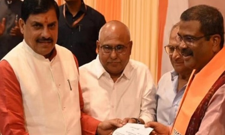 BIG BREAKING : जब मिला इशारा, तो इस दिग्गज नेता को मंच पर ले गए CM डॉ. मोहन यादव, क्या मध्य प्रदेश भाजपा के नए अध्यक्ष का हो गया चयन, ऐलान अभी बाकी...! पढ़े खबर