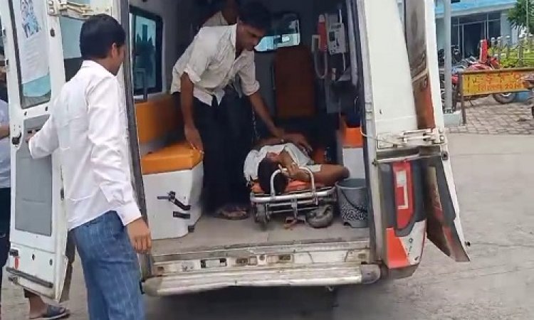BIG NEWS : नीमच-मनासा रोड़ पर हादसा, अज्ञात वाहन ने बाइक सवार युवक को मारी टक्कर, प्राथमिक उपचार के बाद जिला अस्पताल रैफर, पढ़े खबर