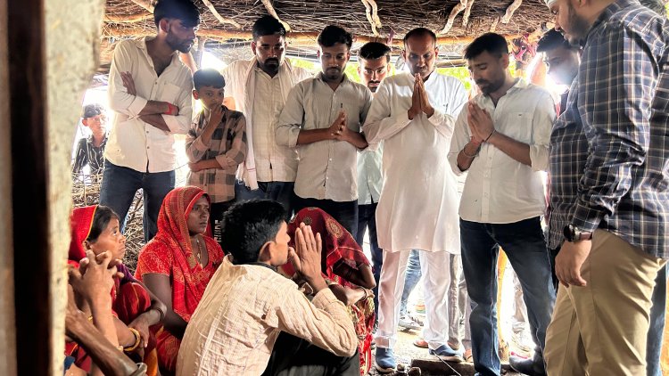 BIG NEWS : झालावाड़ जिले में स्कूल की छत गिरने का मामला, NSUI प्रदेश अध्यक्ष व विधायक ने घटनास्थल का किया निरिक्षण, परिजनों से की मुलाकात, अल्पेश गोस्वामी बोले, यह हादसा नहीं, सिस्टम की हत्या, पढ़े खबर