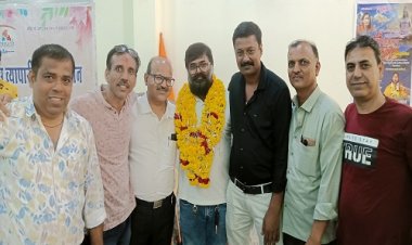 NEWS : रेडीमेड गारमेंट्स एसोसिएशन की साधारण सभा संपन्न, और नए सत्र की शुरुआत, संतोष प्रेमाणी बने अध्यक्ष, तो इन्हें भी मिली बड़ी जिम्मेदारी, पढ़े खबर
