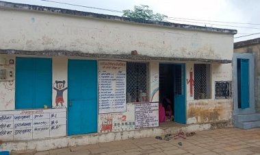 BIG NEWS : खबर का असर, चीताखेड़ा पहुंचे सेक्टर प्रभारी, आंगनवाड़ी केंद्र का किया निरिक्षण, फिर मौका पंचनामा भी तैयार, अब बच्चों के बैठने के लिए नई व्यवस्था, तो संबंधितों को दिए ये निर्देश, पढ़े आजाद मंसूरी की कलम से