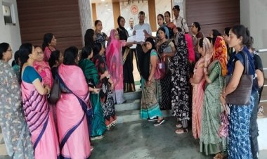 NEWS : आंगनवाड़ी कार्यकर्ताओं ने मनाया काला दिवस, फेस कैपचरिंग, पोर्शन ट्रैकर और संपर्क एप केवाईसी का किया विरोध, नारेबाजी करते हुए सौंपा ज्ञापन, पढ़े खबर