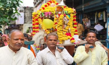 NEWS : चीताखेड़ा में निकली बाबा रामदेव की भव्य शोभायात्रा, नगर की जनता को दिया आशीर्वाद, मधुर भजनों पर झूमे भक्त, पढ़े खबर