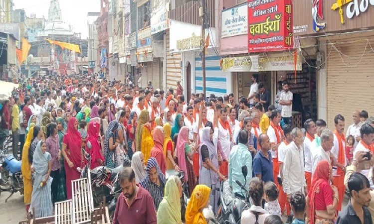 BIG NEWS : मनासा से निकली 31वीं चारभुजा पैदल यात्रा, उमड़ा आस्था का सैलाब, 400 से अधिक भक्त हुए रवाना, जगह-जगह कुछ यूं हुआ स्वागत, पढ़े खबर