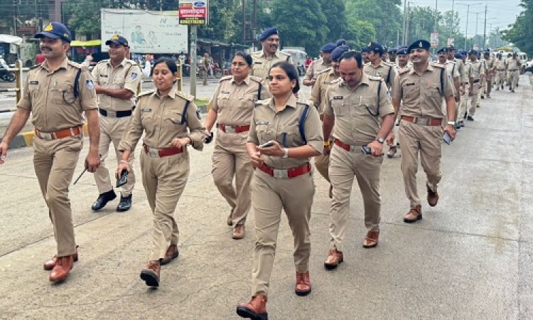 BIG NEWS : त्यौहारों को लेकर पुलिस अलर्ट, नीमच सिटी, बघाना और छावनी में निकाला फ्लैग मार्च, किए पुख्ता इंतजाम, इन क्षेत्रों में CCTV और ड्रोन भी तैनात, पढ़े खबर