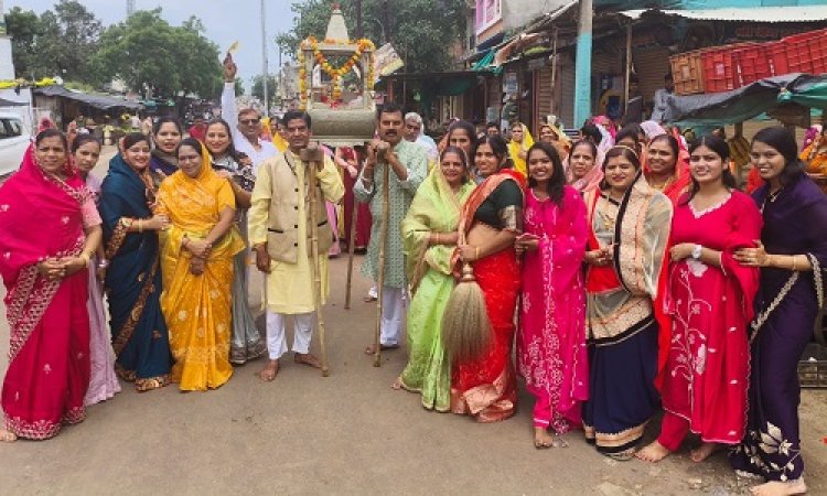 NEWS : क्षमापना के साथ श्वेतांबर जैन समाज के पर्युषण पर्व का समापन, ग्राम चीताखेड़ा में निकाला भव्य वरघोड़ा, इन्होंने पुष्पवर्षा कर किया स्वागत, पढ़े खबर