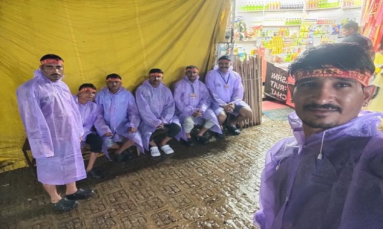 NEWS : वैष्णोदेवी यात्रा कर लौटे नीमच जिले के युवा, हादसे में बाल-बाल बचे, देवरी-खवासा पहुंचते ही ग्रामीणों ने किया जोरदार स्वागर, सकुशल घर वापसी की खुशी की जाहिर, पढ़े खबर