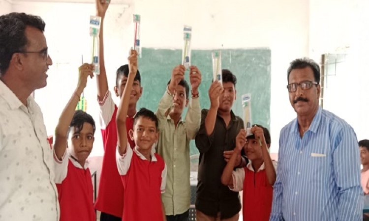 NEWS : मनासा क्षेत्र के इस शासकीय स्कूल में मनाया राष्ट्रीय खेल दिवस, विद्यार्थियों ने कबड्डी सहित इन खेलों में दिखाया दम, विजेताओं को किया पुरस्कृत, पढ़े खबर