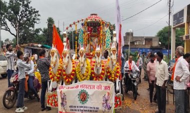 NEWS : जीरन नगर में धूमधाम से मनाया वीर तेजाजी महाराज का जन्मोत्सव, वाहन रैली के साथ निकाला भव्य चल समारोह, फिर महाआरती के बाद हुआ प्रसादी का वितरण, पढ़े खबर