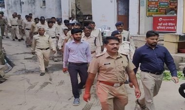 NEWS : आगामी त्यौहार, और रामपुरा नगर में पुलिस ने निकाला फ्लैग मार्च, शांति एवं सुरक्षा का दिया संदेश, पढ़े खबर