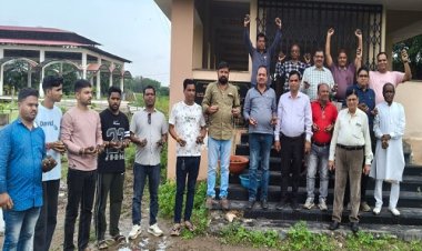 BIG NEWS : सीड बॉल हरित क्रांति अभियान, नीमच सिटी मुक्तिदाम सहित इन क्षेत्रों में फैलाई बीज की गेंद, ये वरिष्ठजन बने कार्यक्रम का हिस्सा, पढ़े खबर