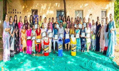 NEWS : गोद लिये विद्यालय में पहुंची इनरव्हील क्लब की सदस्याएं, डस्टबिन देने के साथ ही बगीचे में लगवाई बैंच, किए कई सेवा प्रकल्प, पढ़े खबर