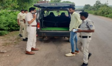 BIG NEWS : यातायात नियमों का इन्होंने किया उल्लंघन, तो नीमच पुलिस ने कसा शिकंजा, की ताबड़तोड़ चालानी कार्यवाही, वसूल की 90 हजार से ज्यादा की राशि, पढ़े खबर