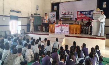 BIG NEWS : यातायात नियमों के प्रति जागरूकता फैलाने के प्रयास में जुटी मंदसौर पुलिस, विभिन्न थाना क्षेत्रों में हुए ये खास कार्यक्रम, आमजन के साथ छात्रों को भी समझाइश दी, क्या बोले अधिकारी, पढ़े खबर