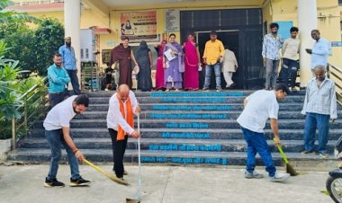 NEWS : प्रधानमंत्री नरेंद्र मोदी का जन्मदिवस, टकरावद उप स्वास्थ्य केंद्र में खास कार्यक्रम संपन्न, अधिकारियों ने  सफाई अभियान भी चलाया, पढ़े खबर