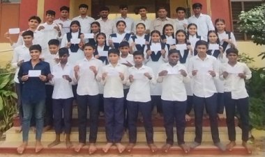 NEWS : प्रधानमंत्री मोदी का जन्मदिन, डीकेन के इस विद्यालय में सेवा से प्रसन्नता कार्यक्रम संपन्न, नितेश सेन बोले- समाज में फैलाए खुशहाली, पढ़े खबर