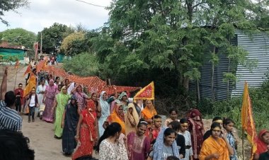 NEWS : गांव आकली से आतरी माता तक निकाली विशाल चुनरी यात्रा, महिलाओं-पुरुषों सहित ये हुए शामिल, गूंजे मातारानी के जयकारें, पढ़े खबर